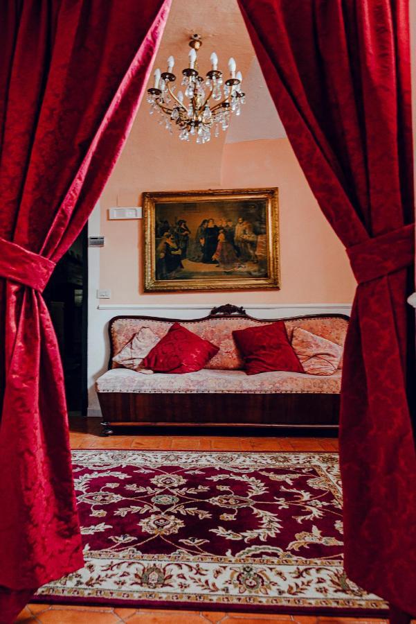 La Foresteria Di Palazzo Picedi Benettini Sarzana Exterior photo