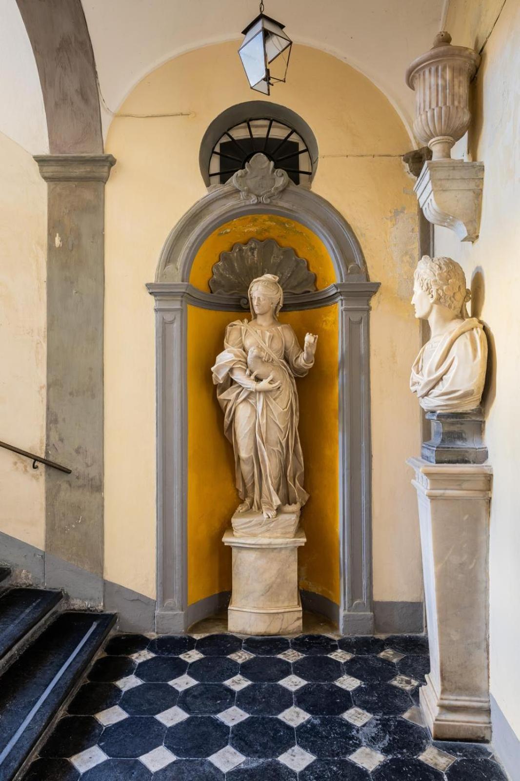 La Foresteria Di Palazzo Picedi Benettini Sarzana Exterior photo