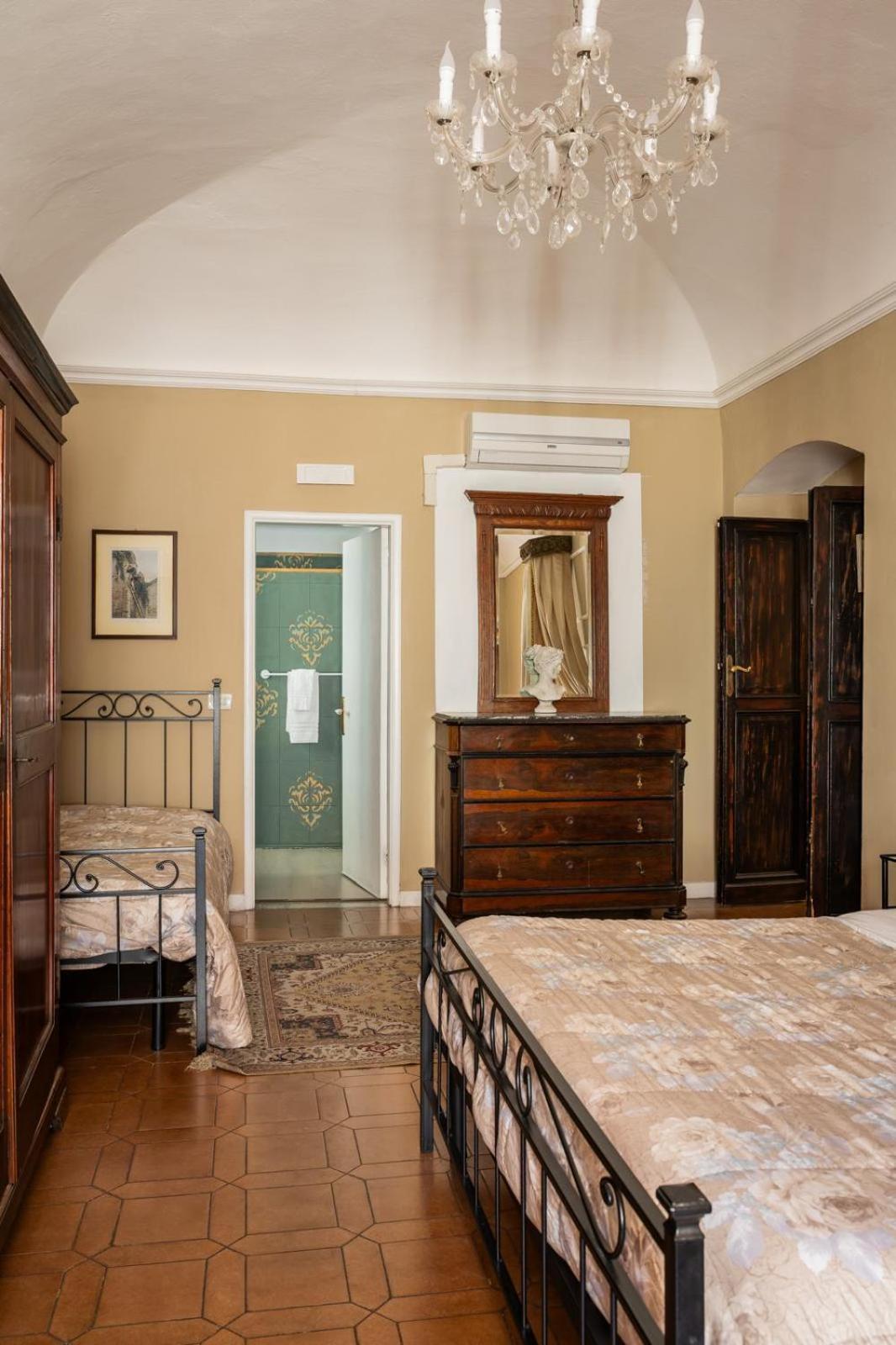 La Foresteria Di Palazzo Picedi Benettini Sarzana Exterior photo