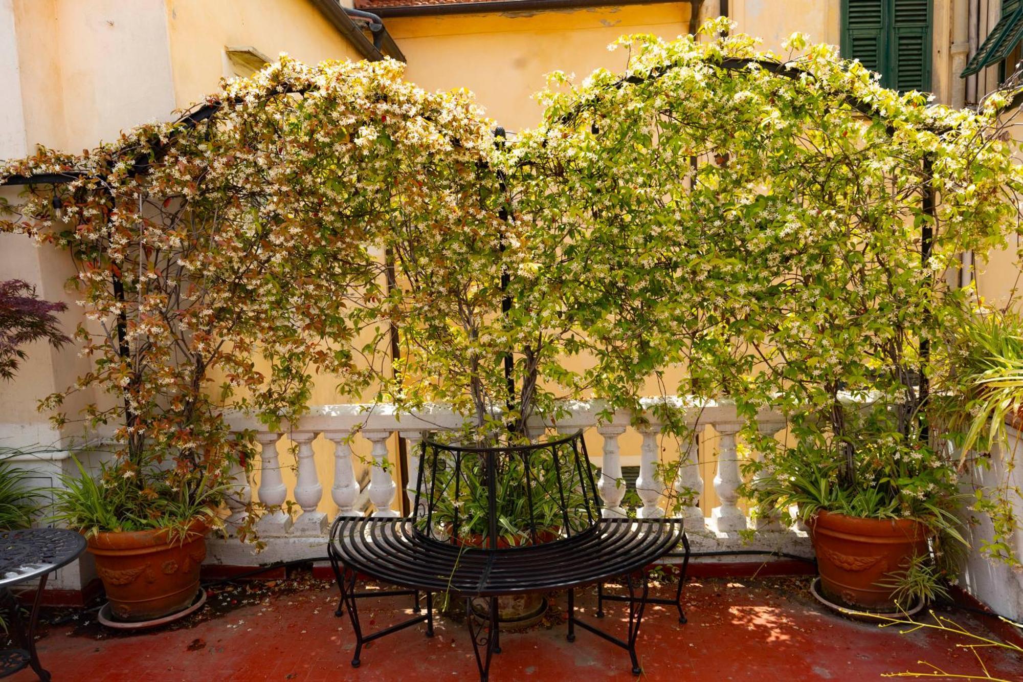 La Foresteria Di Palazzo Picedi Benettini Sarzana Exterior photo